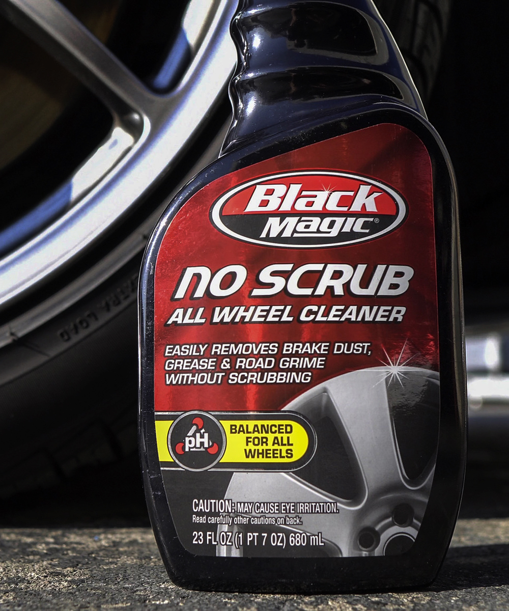 SuperClean All Wheel Cleaner Spray for Rims 32oz. w/ Automotive Cleaning  Cloths